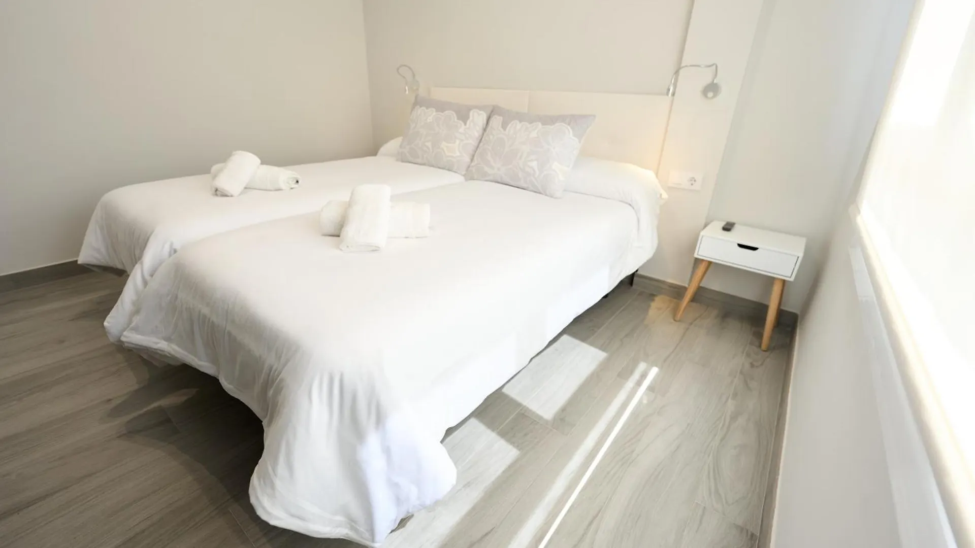 דירה אלמריה Paseo Maritimo - Apartamento A Estrenar, A Pie De Playa, Con 2 Banos